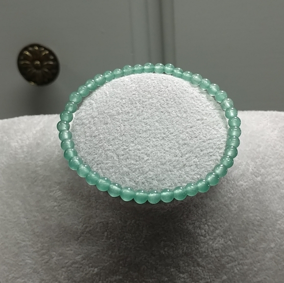 Green Aventurine Beaded Stretch Bracelet Natural Green Aventurine Gemstone Bead - Picture 10 of 12